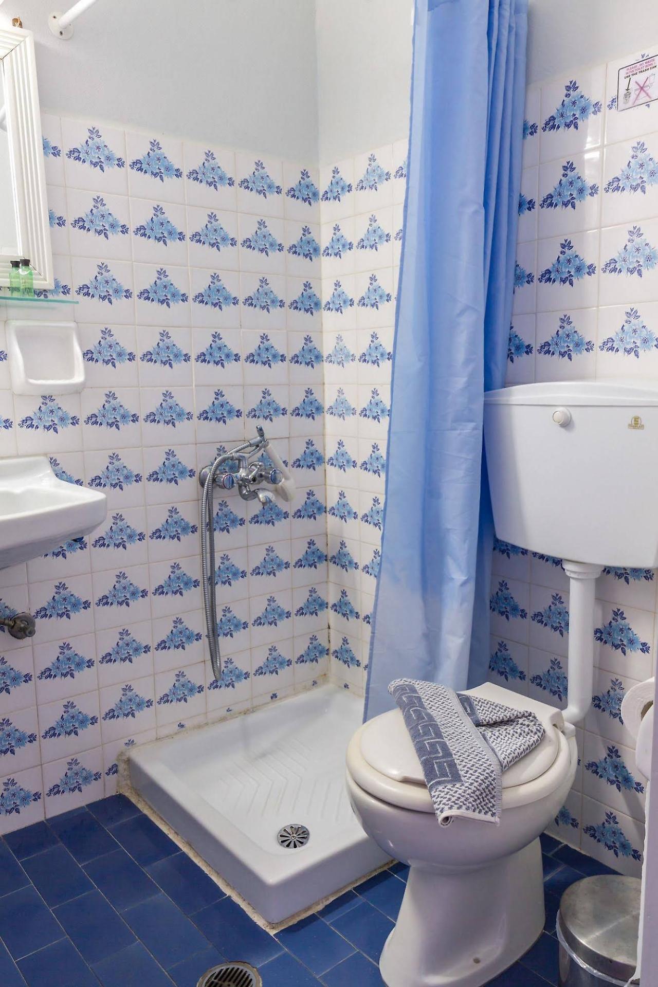 Elefteria Hotel Agia Marina  Buitenkant foto