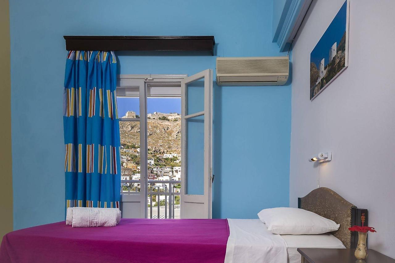 Elefteria Hotel Agia Marina  Buitenkant foto