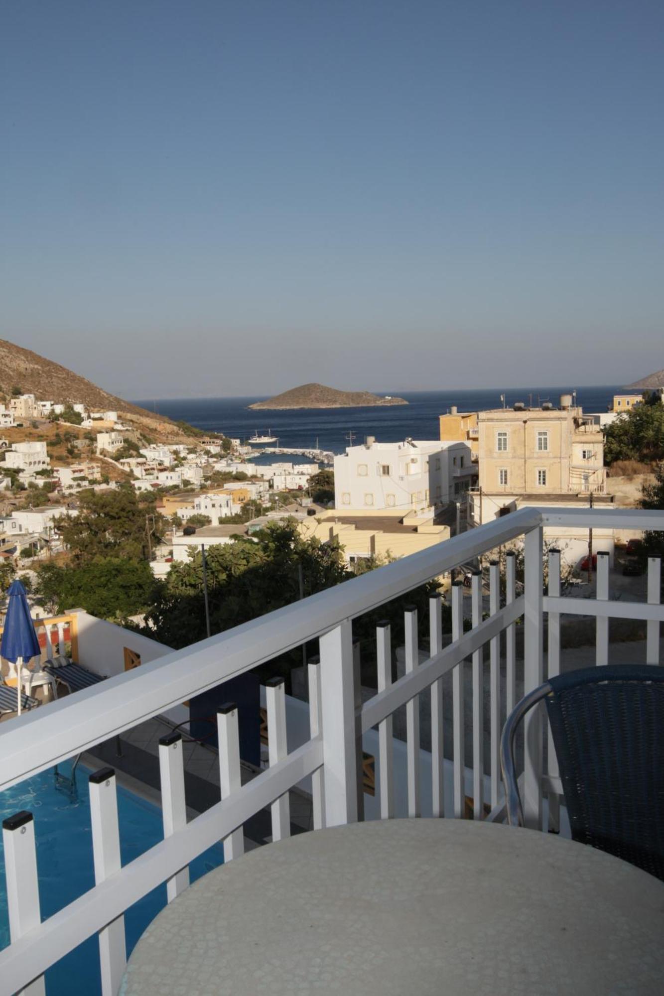 Elefteria Hotel Agia Marina  Buitenkant foto
