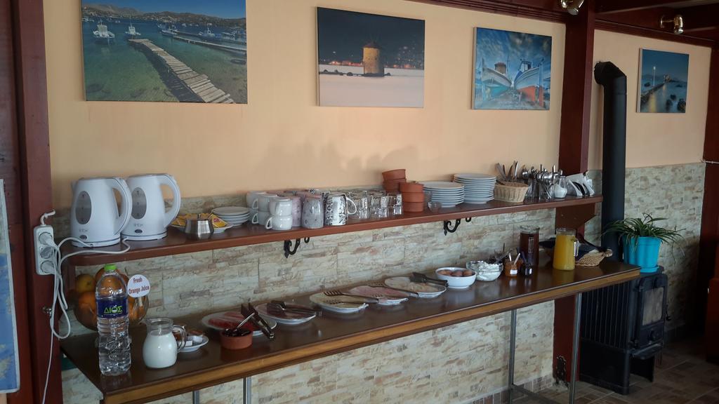 Elefteria Hotel Agia Marina  Buitenkant foto