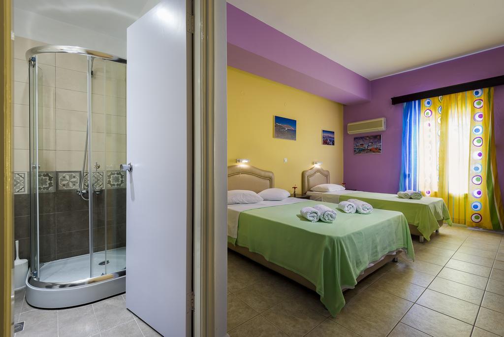 Elefteria Hotel Agia Marina  Buitenkant foto