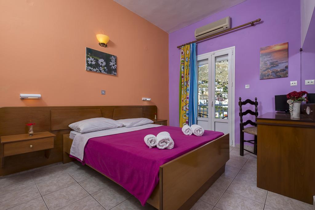 Elefteria Hotel Agia Marina  Buitenkant foto