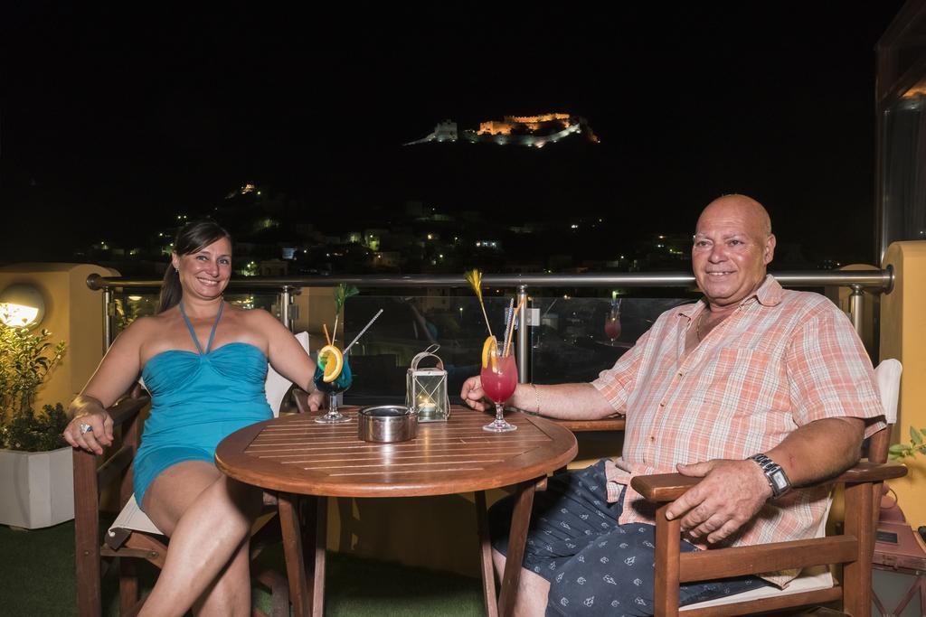 Elefteria Hotel Agia Marina  Buitenkant foto