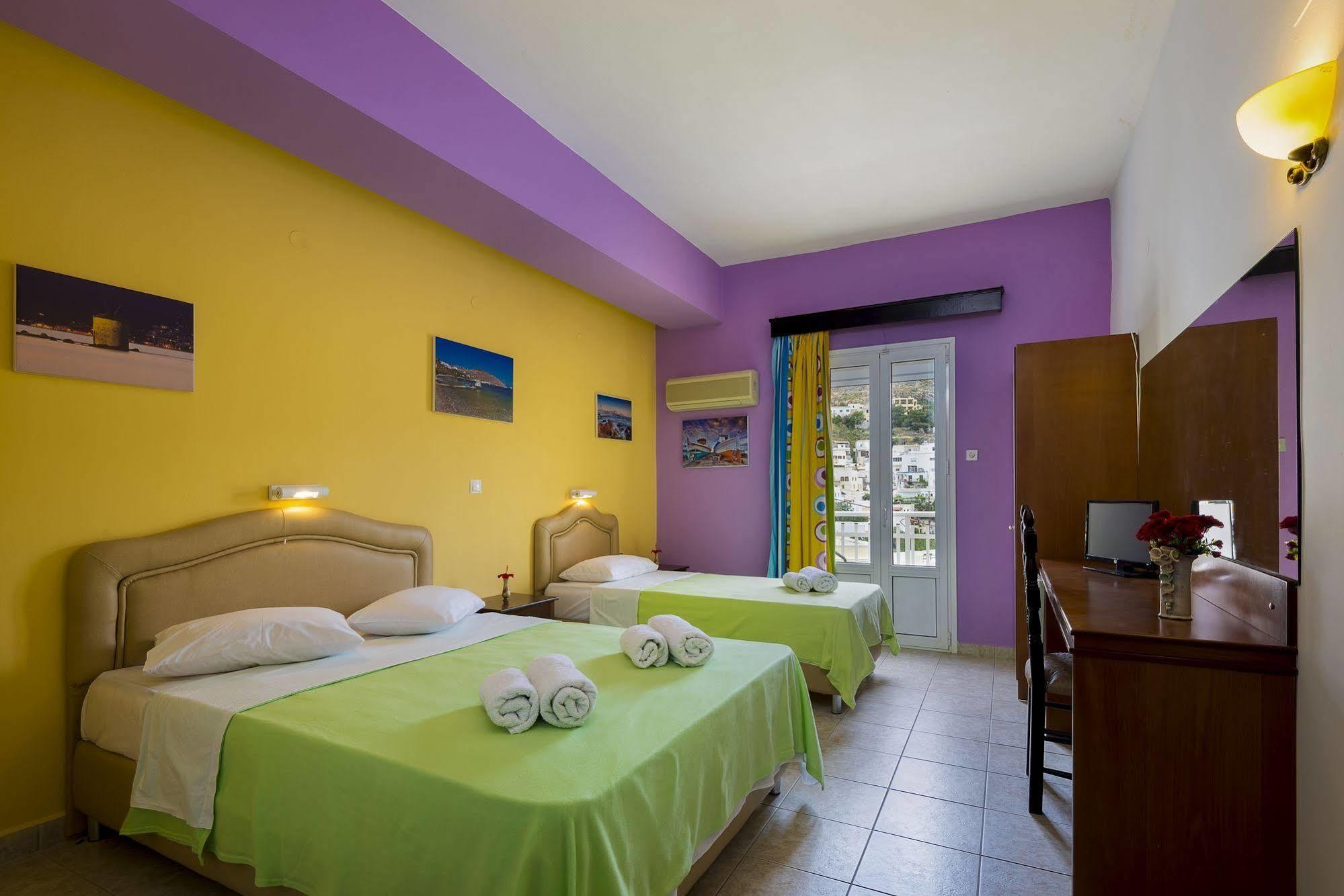 Elefteria Hotel Agia Marina  Buitenkant foto