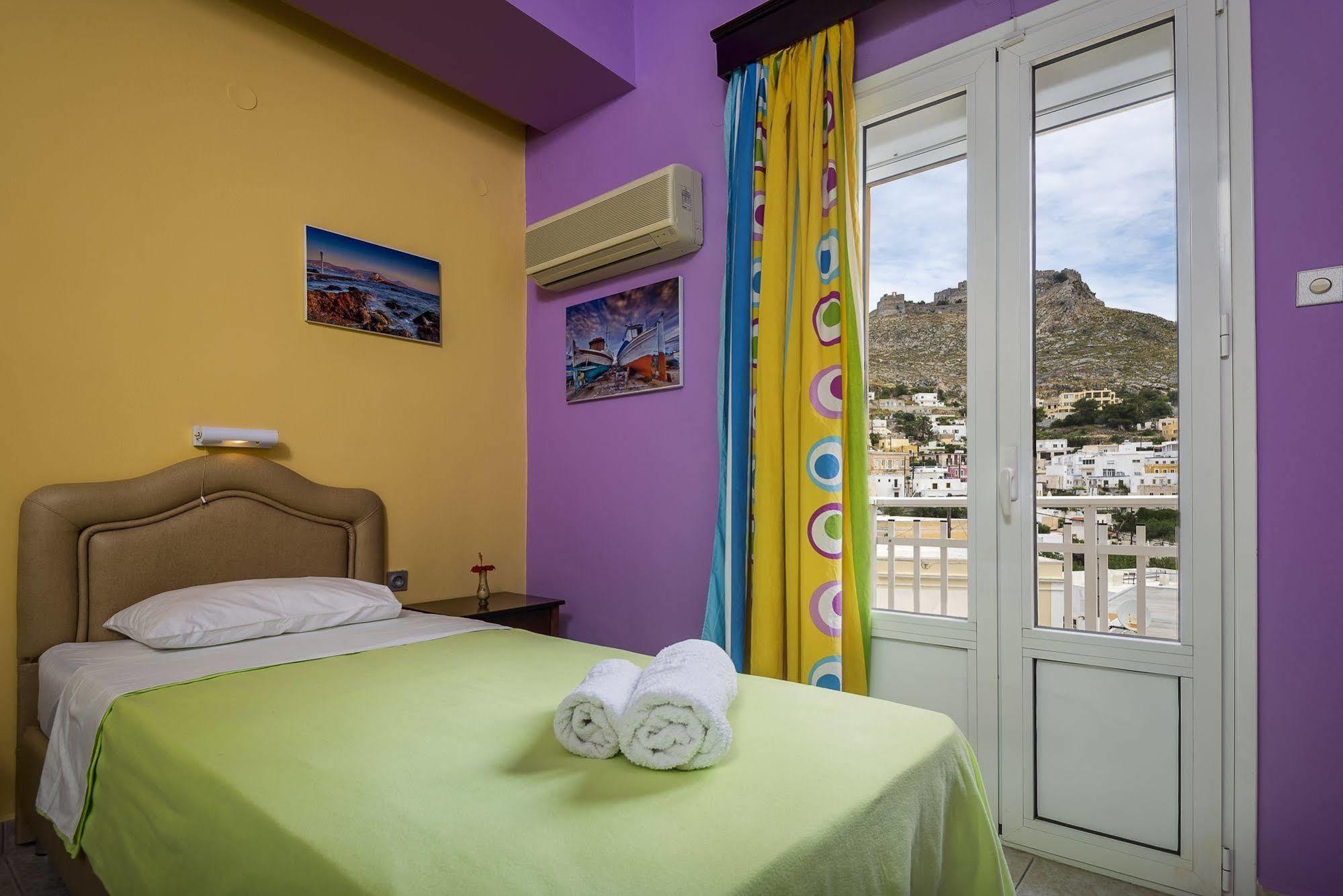 Elefteria Hotel Agia Marina  Buitenkant foto
