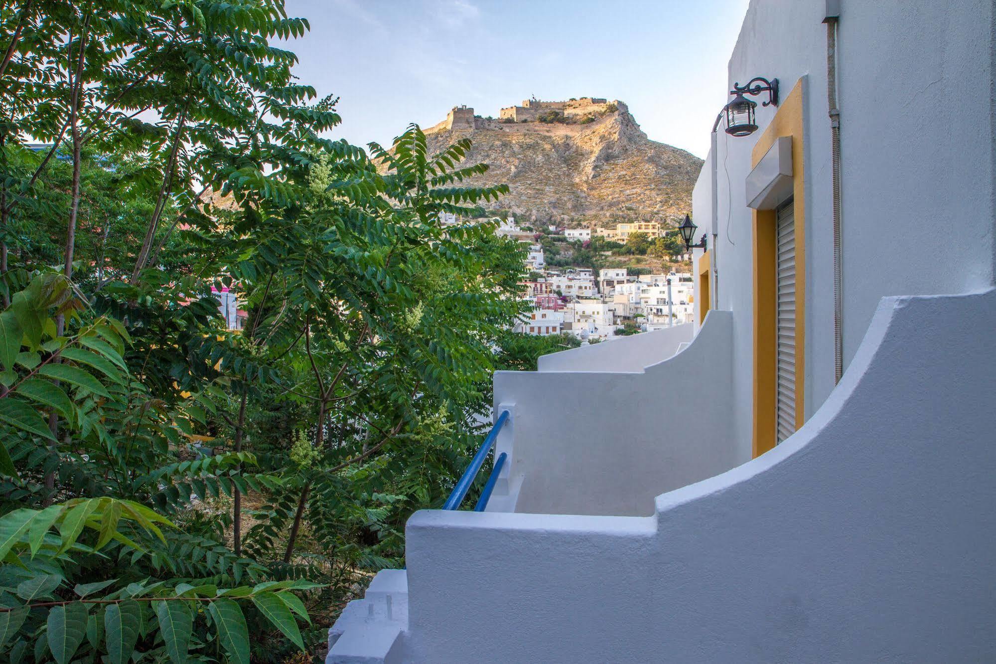 Elefteria Hotel Agia Marina  Buitenkant foto